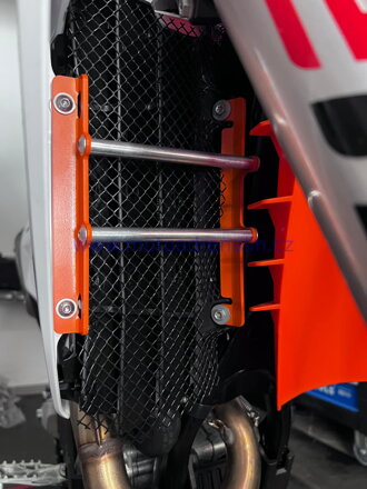 Motoadrenalin výstuhy chladičů KTM SX 125/150/250/300 23-25 SXF 250/350/450 23-25 Husqvarna TC 125/150/250 23-25 FC 250/350/450 23-25